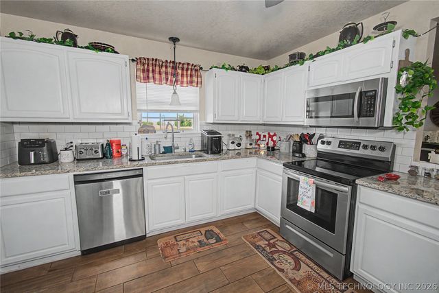 1921 S 64th Street W, Muskogee, OK 74401