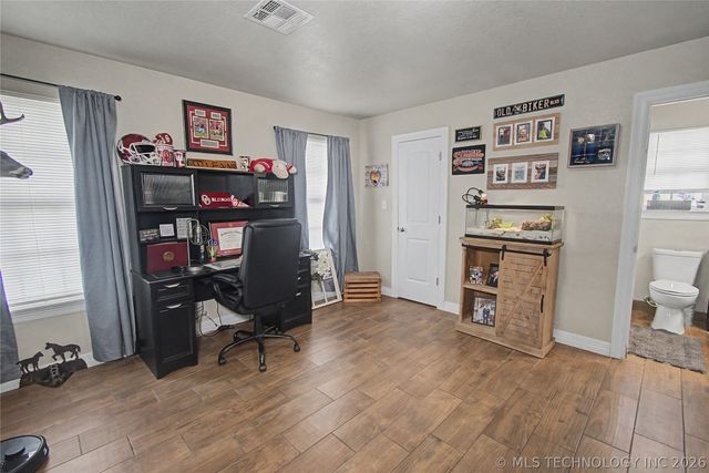 1921 S 64th Street W, Muskogee, OK 74401