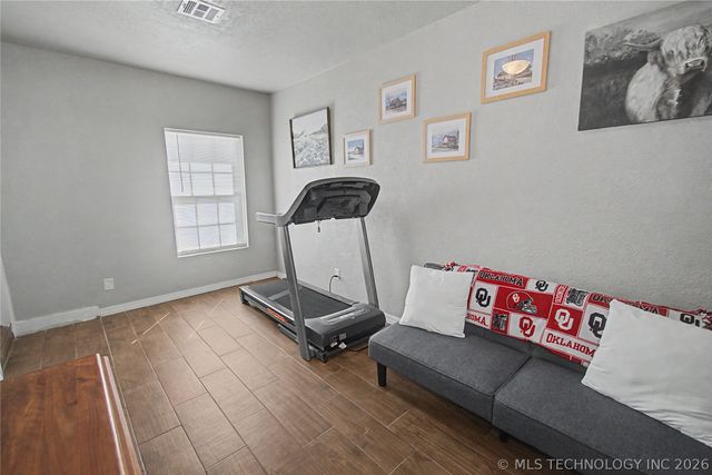 1921 S 64th Street W, Muskogee, OK 74401