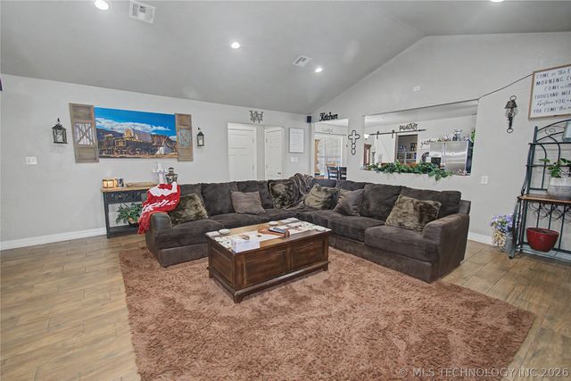 1921 S 64th Street W, Muskogee, OK 74401