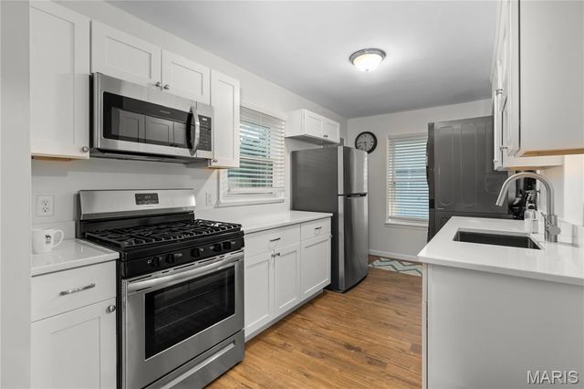 6736 Vernon Avenue, St Louis, MO 63130