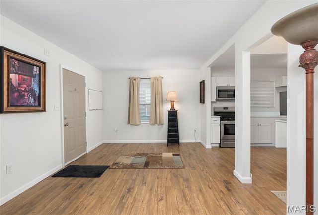 6736 Vernon Avenue, St Louis, MO 63130