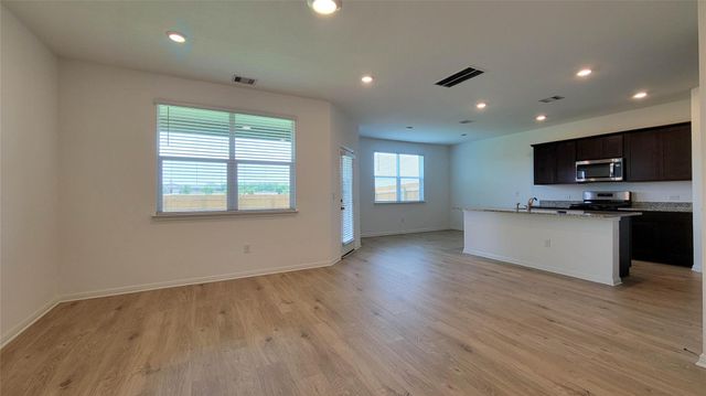325 Brody LN, Georgetown, TX 78626