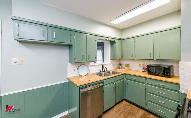 649 Woodmont Place, Shreveport, LA 71108