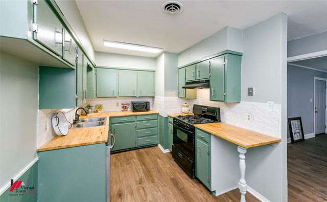 649 Woodmont Place, Shreveport, LA 71108