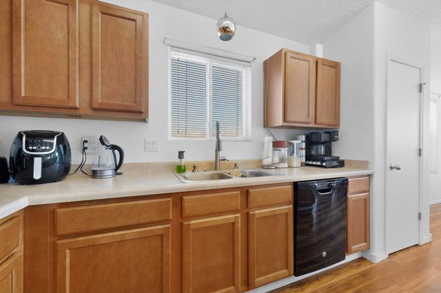 103 Oakwood Court SW, Rio Rancho, NM 87124