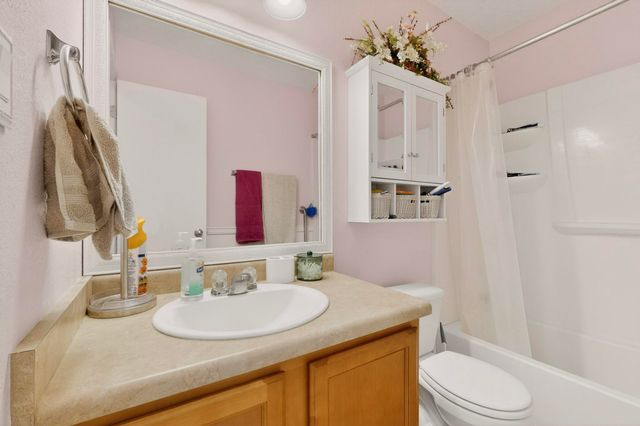 103 Oakwood Court SW, Rio Rancho, NM 87124