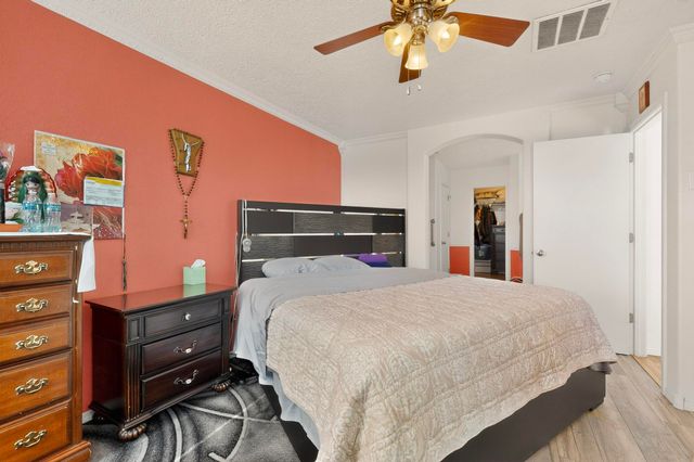 103 Oakwood Court SW, Rio Rancho, NM 87124