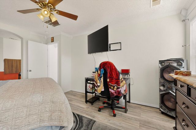 103 Oakwood Court SW, Rio Rancho, NM 87124