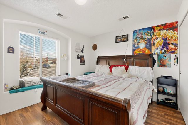 103 Oakwood Court SW, Rio Rancho, NM 87124