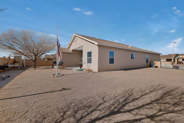 103 Oakwood Court SW, Rio Rancho, NM 87124