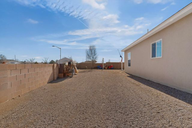 103 Oakwood Court SW, Rio Rancho, NM 87124