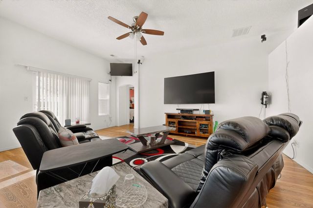 103 Oakwood Court SW, Rio Rancho, NM 87124