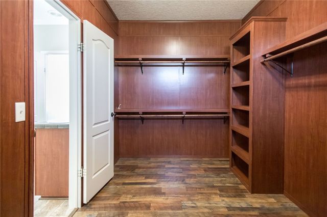 2734 Woodridge Road, Waycross, GA 31503