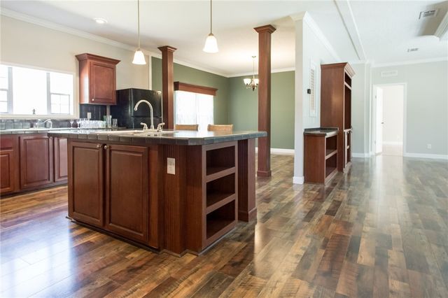 2734 Woodridge Road, Waycross, GA 31503