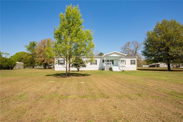 2734 Woodridge Road, Waycross, GA 31503