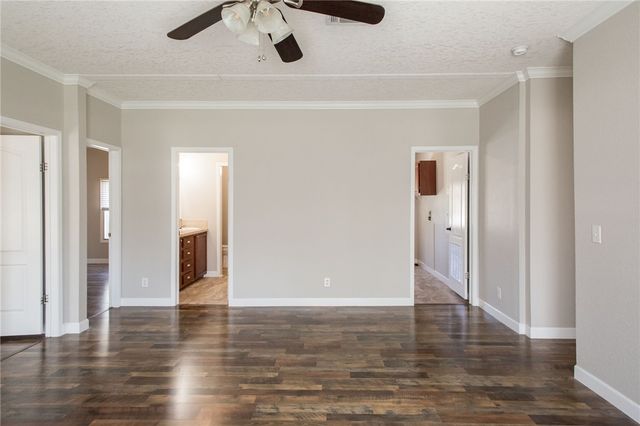 2734 Woodridge Road, Waycross, GA 31503