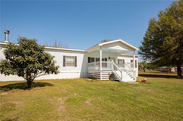 2734 Woodridge Road, Waycross, GA 31503
