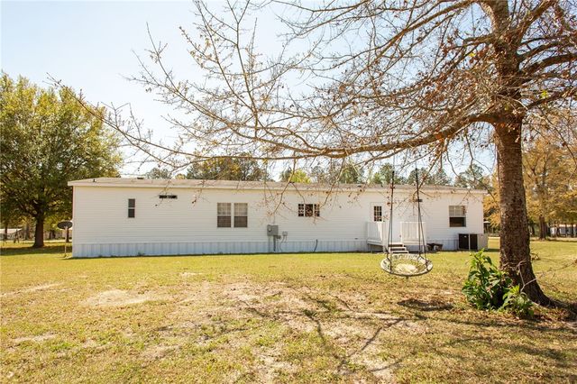 2734 Woodridge Road, Waycross, GA 31503