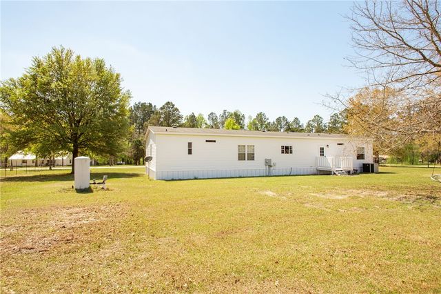 2734 Woodridge Road, Waycross, GA 31503