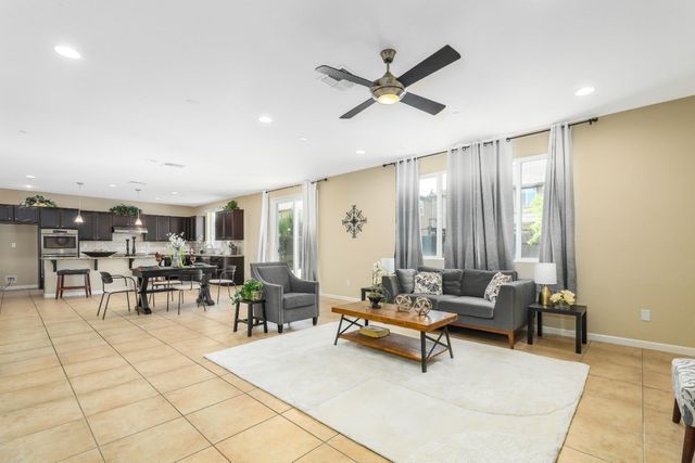 10084 Cape Verde Dr, Elk Grove, CA 95757