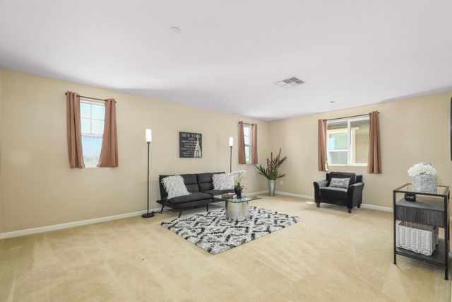 10084 Cape Verde Dr, Elk Grove, CA 95757