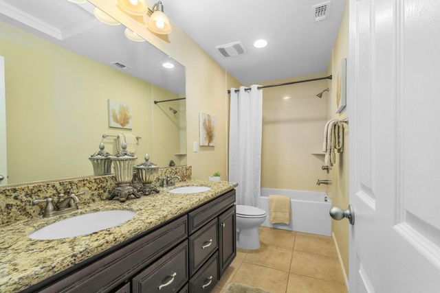 10084 Cape Verde Dr, Elk Grove, CA 95757