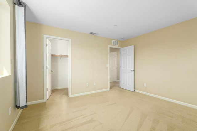 10084 Cape Verde Dr, Elk Grove, CA 95757