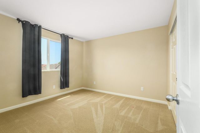 10084 Cape Verde Dr, Elk Grove, CA 95757