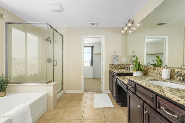 10084 Cape Verde Dr, Elk Grove, CA 95757