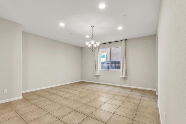 10084 Cape Verde Dr, Elk Grove, CA 95757