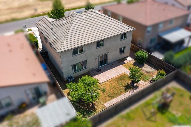 10084 Cape Verde Dr, Elk Grove, CA 95757