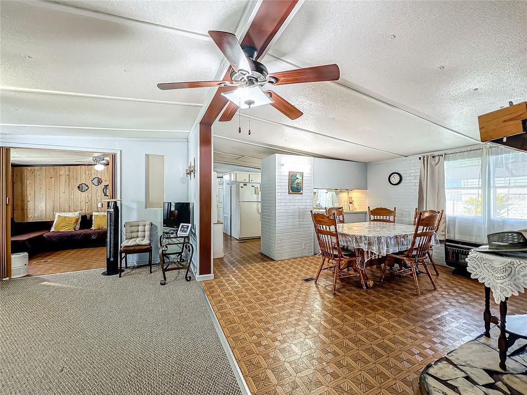 Image 18 of property listing at 312 2ND STREET, Orlando, FL 32824