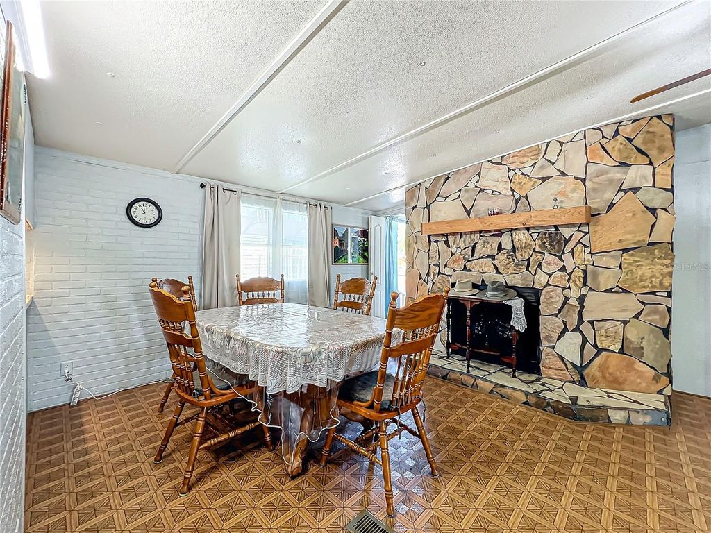 Image 21 of property listing at 312 2ND STREET, Orlando, FL 32824