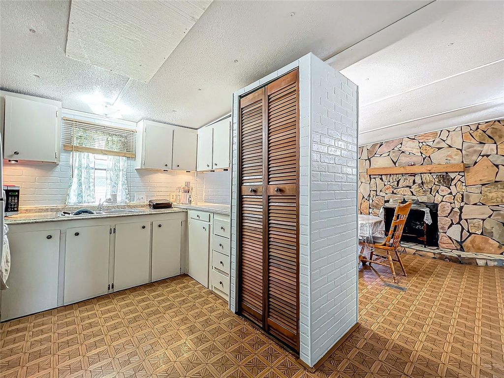 Image 30 of property listing at 312 2ND STREET, Orlando, FL 32824