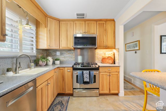 61 E 1700 S, Bountiful, UT 84010