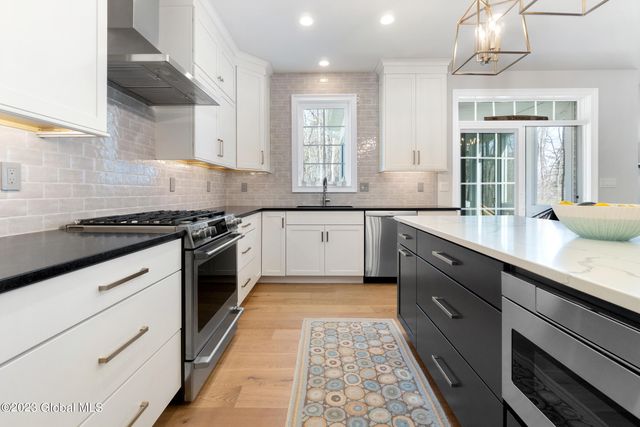 11 West Avenue, Round Lake, NY 12151