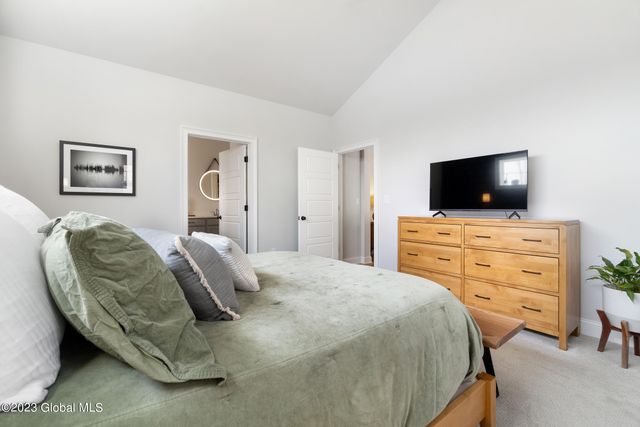 11 West Avenue, Round Lake, NY 12151