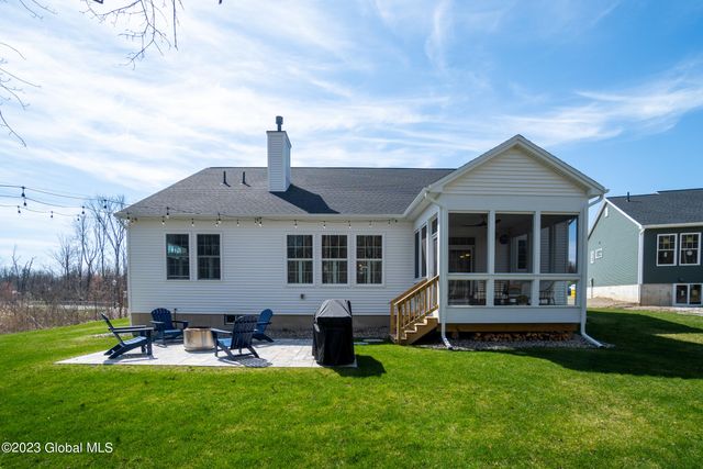 11 West Avenue, Round Lake, NY 12151
