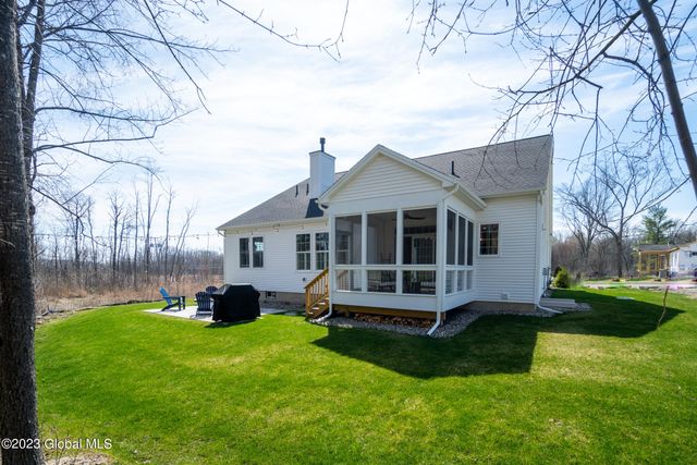 11 West Avenue, Round Lake, NY 12151