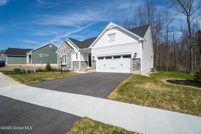 11 West Avenue, Round Lake, NY 12151