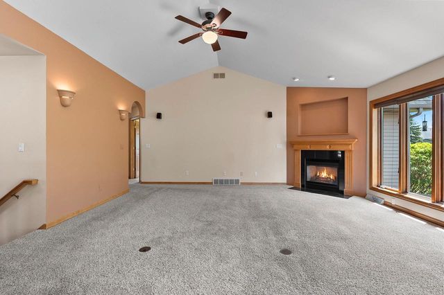 821 ASH STREET, Green Bay, WI 54313