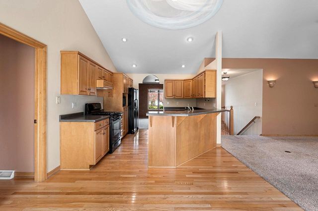 821 ASH STREET, Green Bay, WI 54313