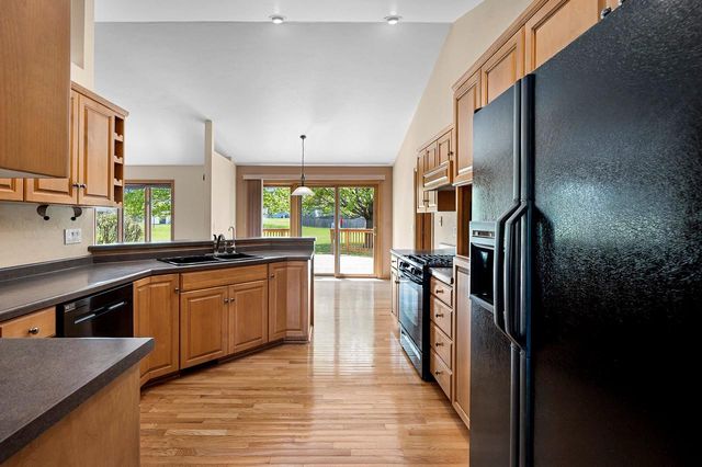 821 ASH STREET, Green Bay, WI 54313