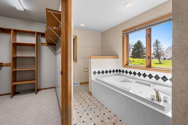 821 ASH STREET, Green Bay, WI 54313