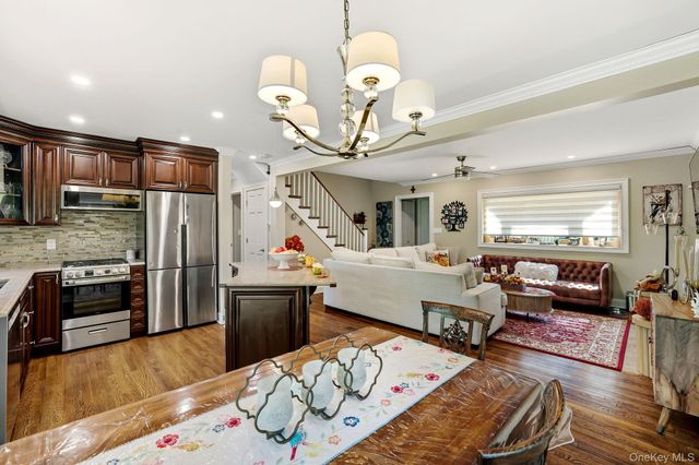 110 Topland Road, White Plains, NY 10605