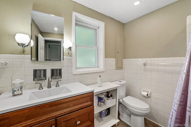 110 Topland Road, White Plains, NY 10605