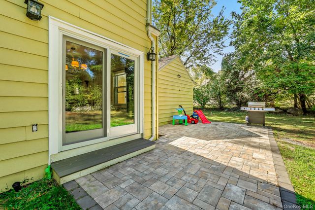 110 Topland Road, White Plains, NY 10605