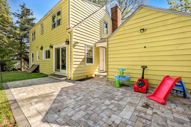 110 Topland Road, White Plains, NY 10605