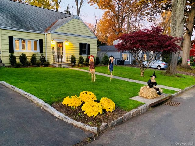 110 Topland Road, White Plains, NY 10605